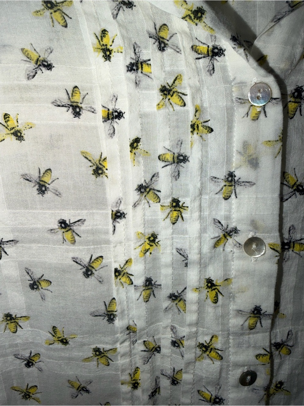 100% Cotton Jane and Delancey White Floral Pintuck Top with Yellow Bee Accents - Picture 3 of 4